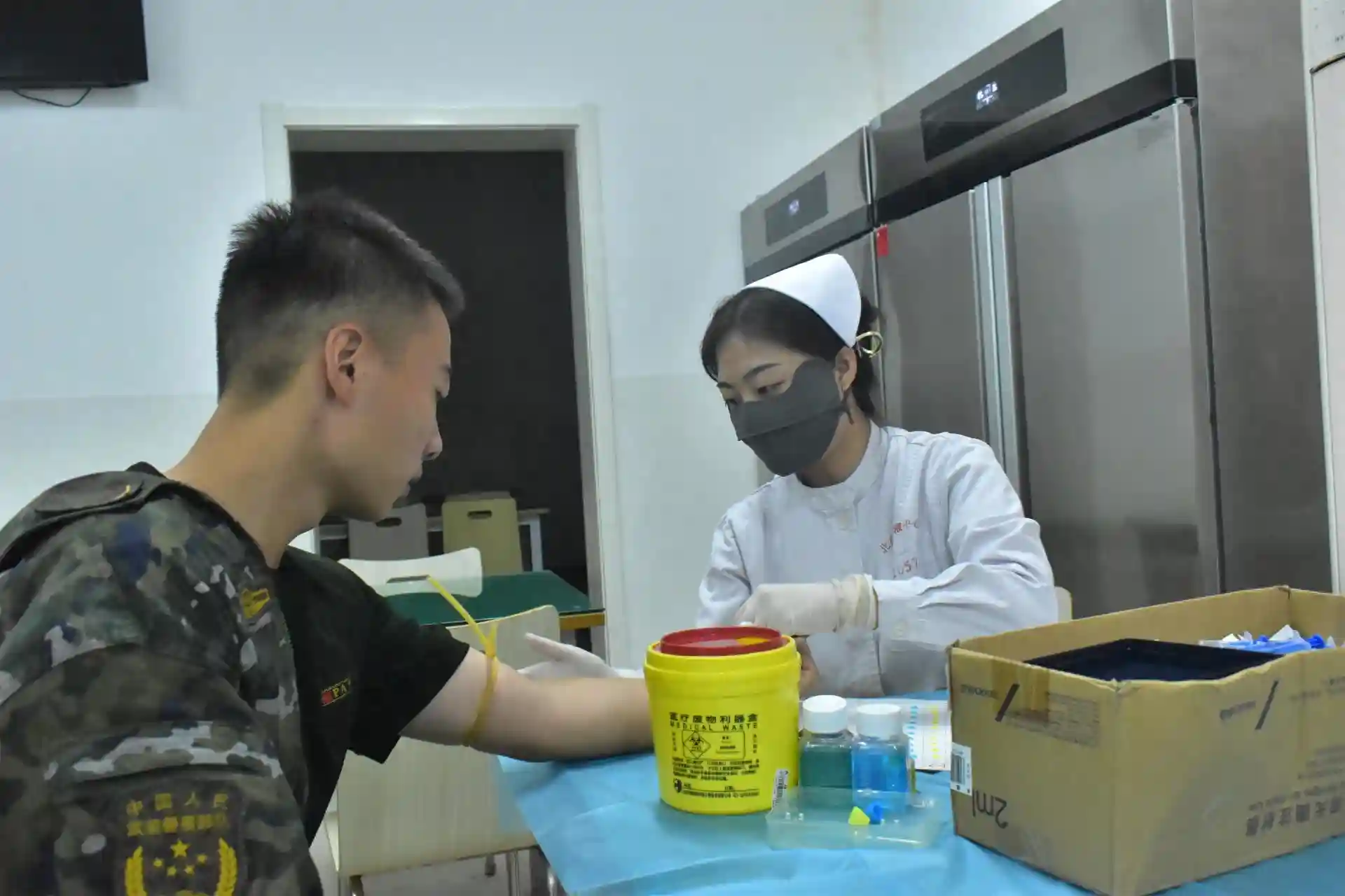 点赞爱心！北京一武警列兵已献血15次，全家累计93次