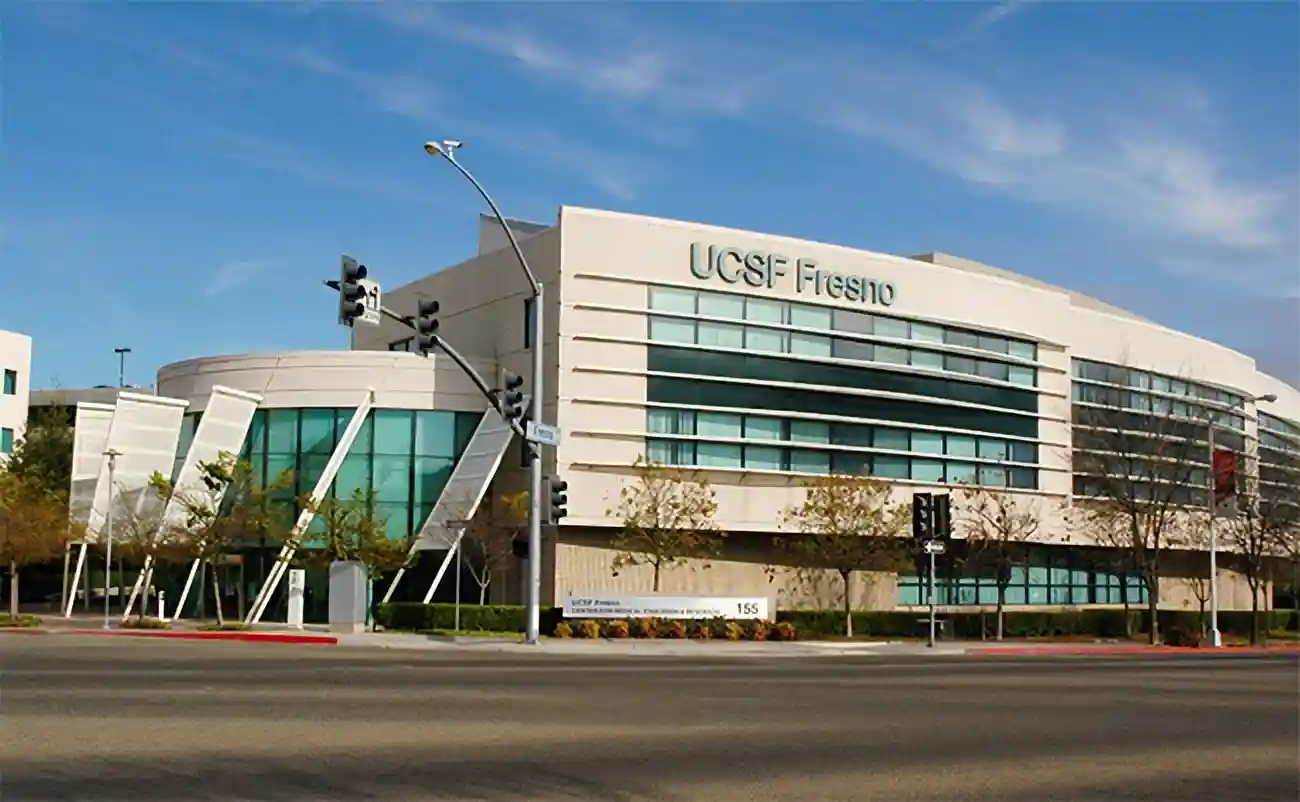 美国留学院校丨一个不收本科生的牛校：加州大学旧金山分校